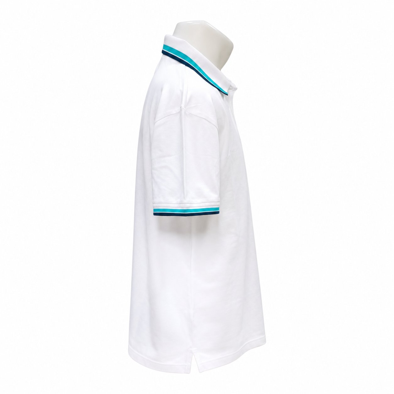 Men’s White Polo Shirt with Striped Collar & Sleeve - الصورة 5